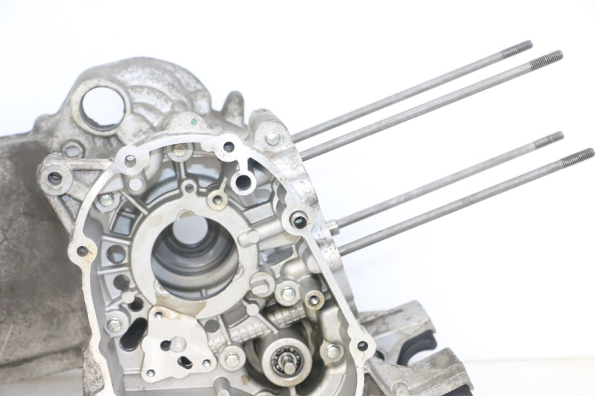 photo de CARTER BAS MOTEUR PEUGEOT SATELIS 125 (2013 - 2018) - Photo complémentaire