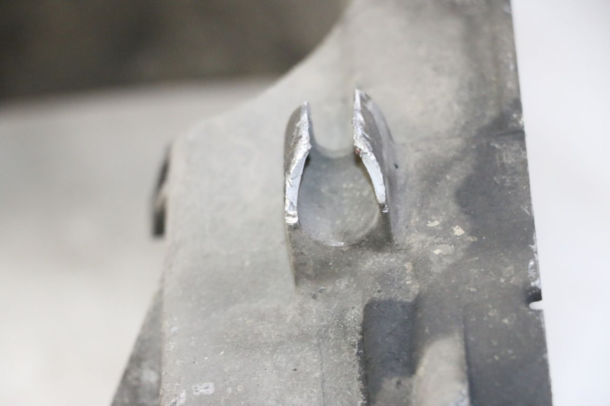 photo de CARTER BAS MOTEUR PEUGEOT SATELIS 125 (2010 - 2012) - Autre angle de vue