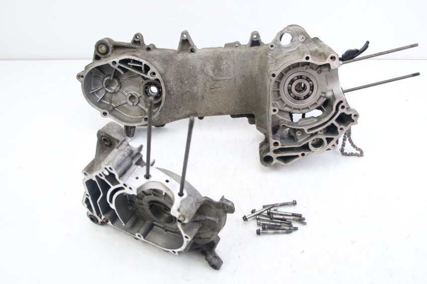 photo de CARTER BAS MOTEUR APRILIA SCARABEO 4T 50 (2009 - 2017) - Zoom état d’usage