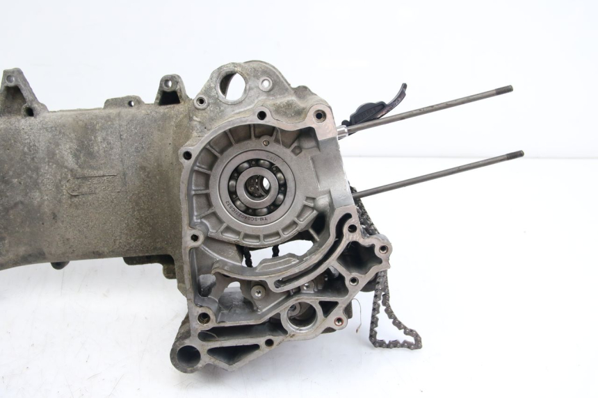 photo de CARTER BAS MOTEUR APRILIA SCARABEO 4T 50 (2009 - 2017) - Marquages et références