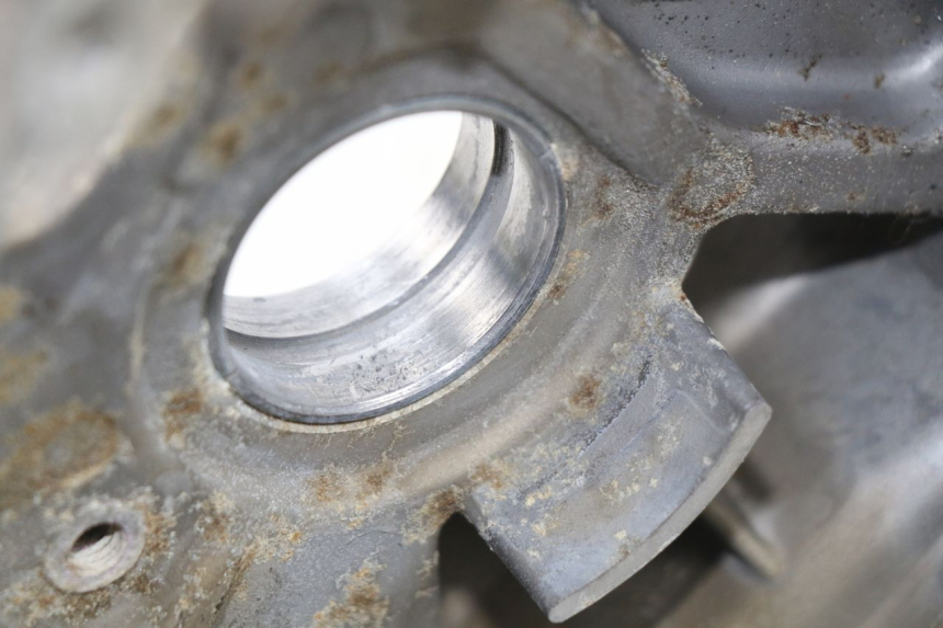 photo de CARTER BAS MOTEUR APRILIA SCARABEO GT 125 (1999 - 2007) - Zoom composants