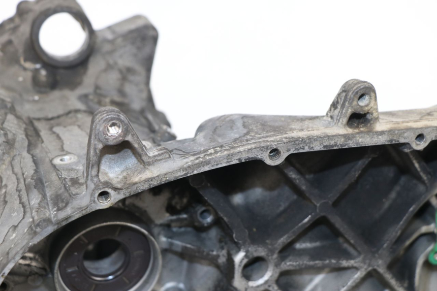 photo de CARTER BAS MOTEUR APRILIA SCARABEO GT 125 (1999 - 2007) - État de surface