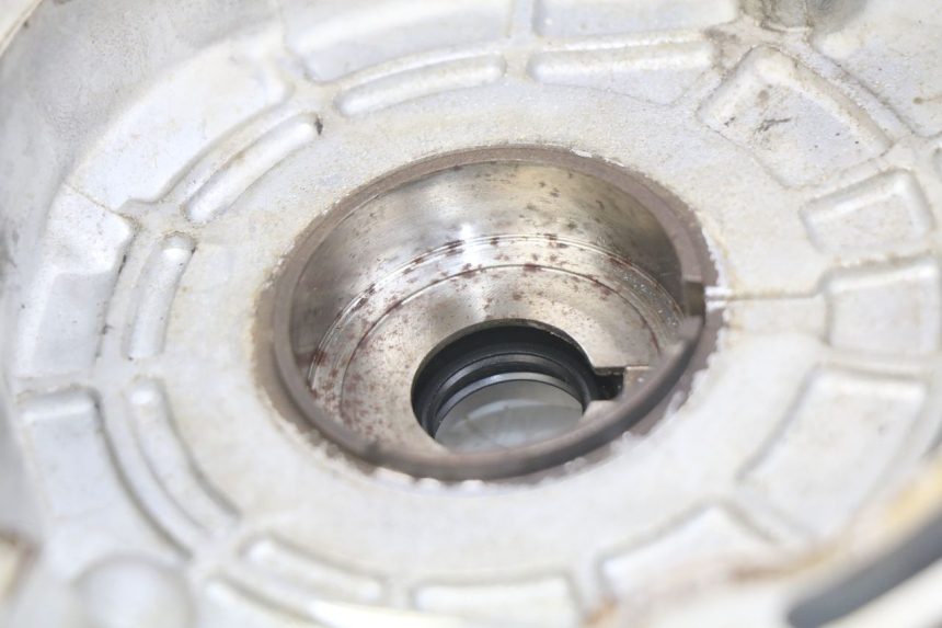 photo de CARTER BAS MOTEUR APRILIA SCARABEO 100 (2003 - 2012) - Zoom qualité