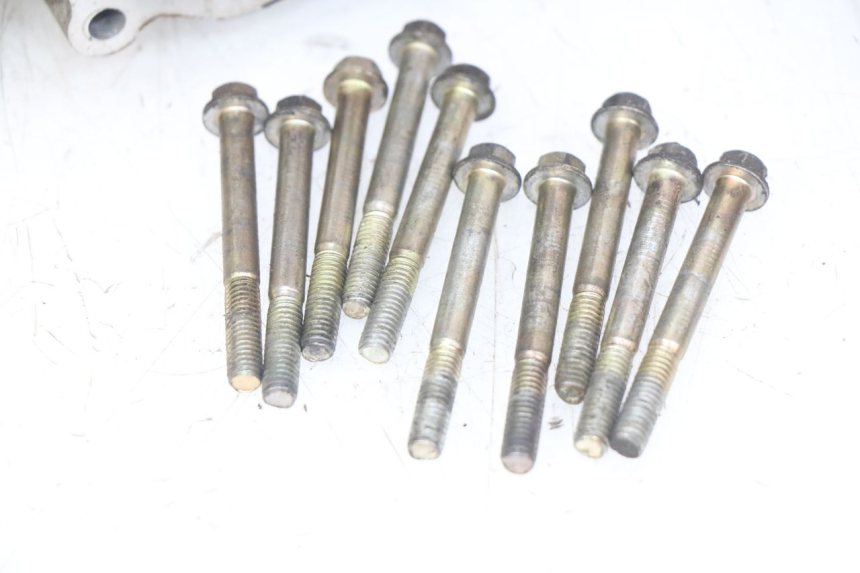 photo de CARTER BAS MOTEUR APRILIA SCARABEO 100 (2003 - 2012) - Détail de la pièce