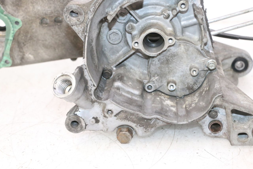 photo de CARTER BAS MOTEUR HONDA SCV LEAD 100 (2003 - 2007) - Aperçu profil