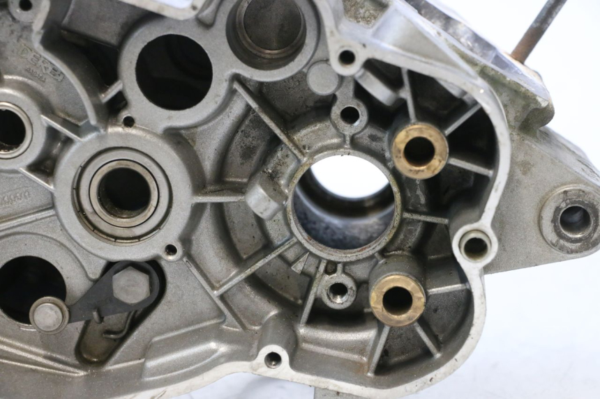 photo de CARTER BAS MOTEUR DERBI SENDA 50 (2003 - 2005) - Détails caractéristiques