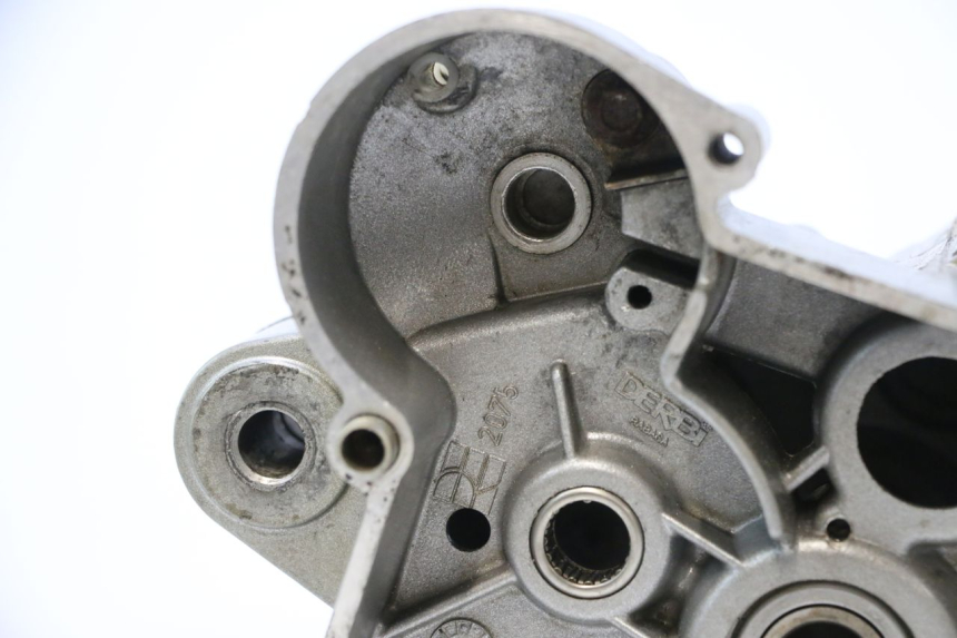 photo de CARTER BAS MOTEUR DERBI SENDA 50 (2003 - 2005) - Vue rapprochée