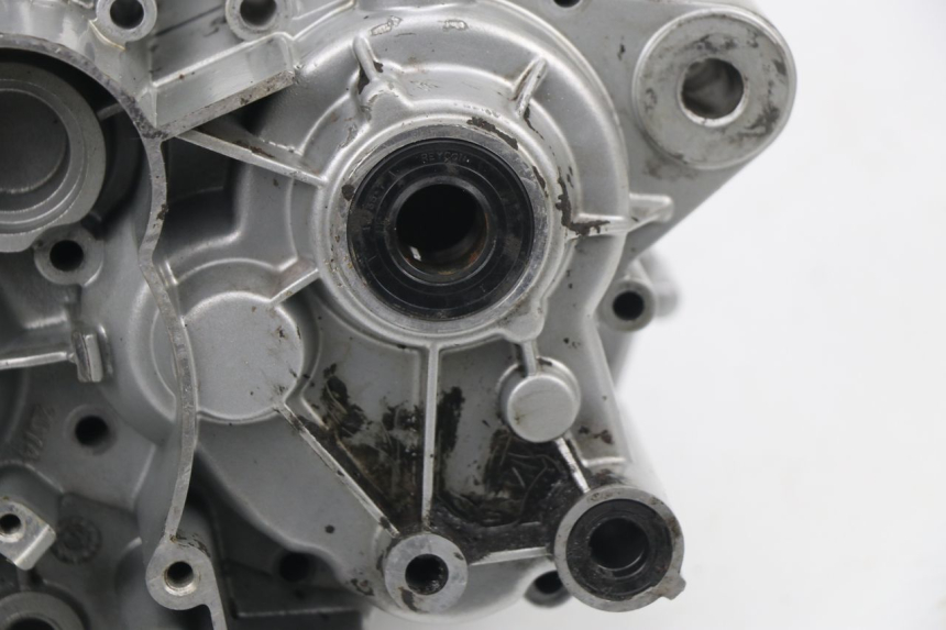 photo de CARTER BAS MOTEUR DERBI SENDA SM DRD 50 (2008 - 2013) - Marquages et références