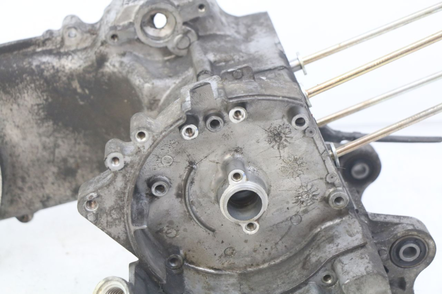 photo de CARTER BAS MOTEUR KYMCO SENTO 100 (2008 - 2013) - Gros plan technique