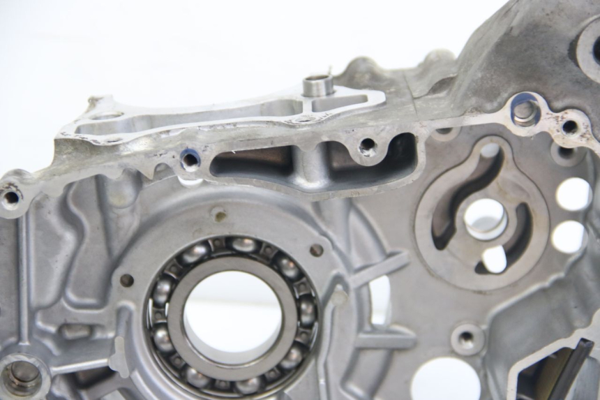 photo de CARTER BAS MOTEUR SUZUKI SIXTEEN 125 (2008 - 2010) - Points de fixation