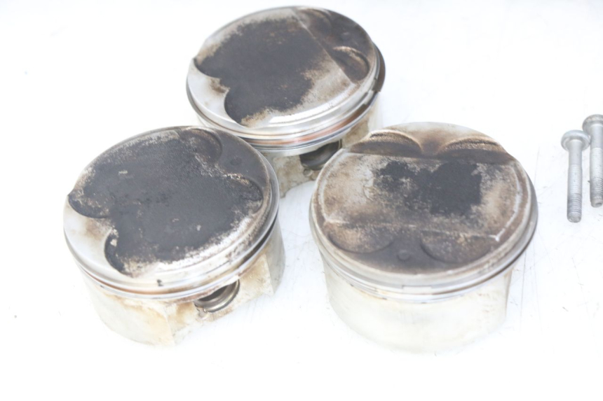 photo de CARTER BAS MOTEUR TRIUMPH SPRINT ST 955 (1999 - 2001) - Vue rapprochée