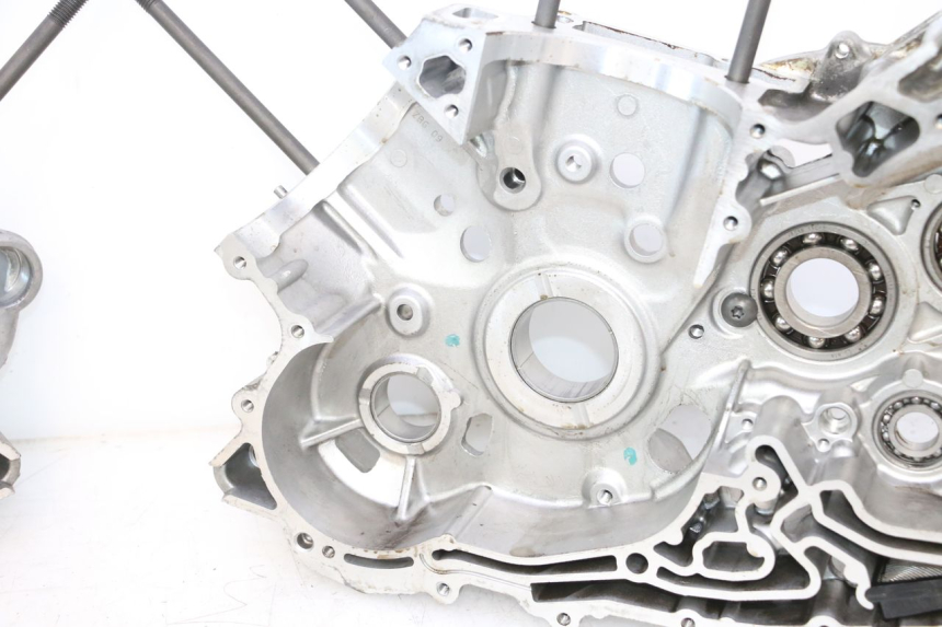 photo de CARTER BAS MOTEUR CAN-AM SPYDER RS 1000 (2008 - 2012) - Points de fixation