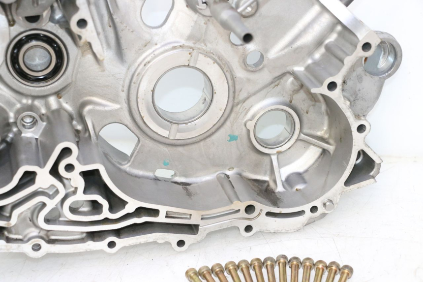 photo de CARTER BAS MOTEUR CAN-AM SPYDER RS 1000 (2008 - 2012) - État de surface