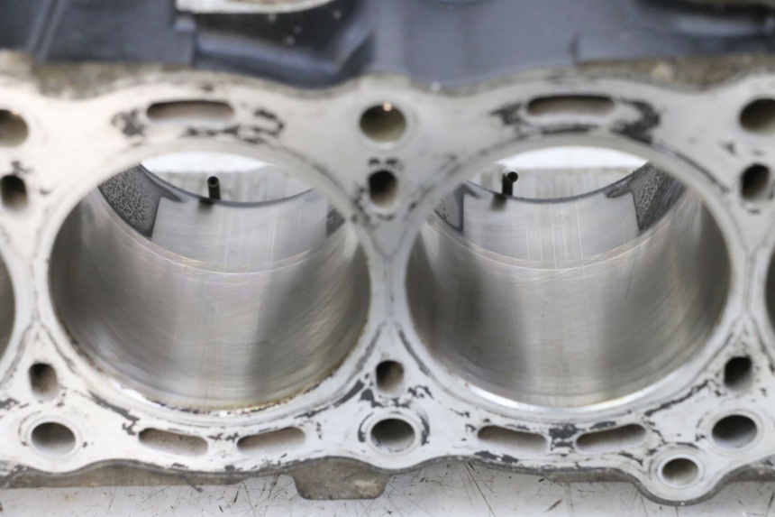 photo de CARTER BAS MOTEUR SUZUKI GSR 750 (2011 - 2017) - Photo complémentaire