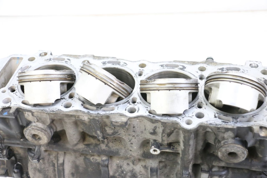 photo de CARTER BAS MOTEUR SUZUKI GSR 750 (2011 - 2017) - Angle alternatif