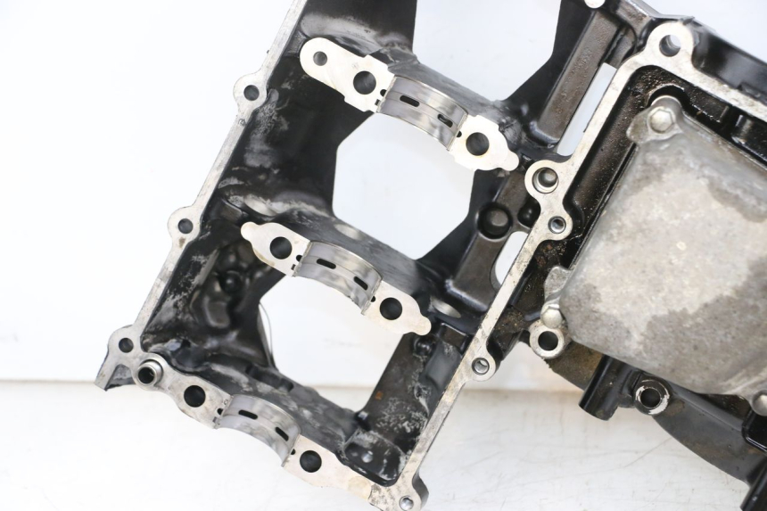 photo de CARTER BAS MOTEUR SUZUKI GSR 750 (2011 - 2017) - Zoom état d’usage