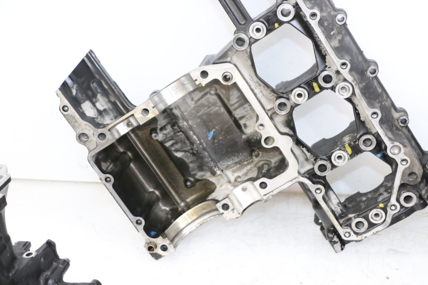 photo de CARTER BAS MOTEUR SUZUKI GSR 750 (2011 - 2017) - État de surface