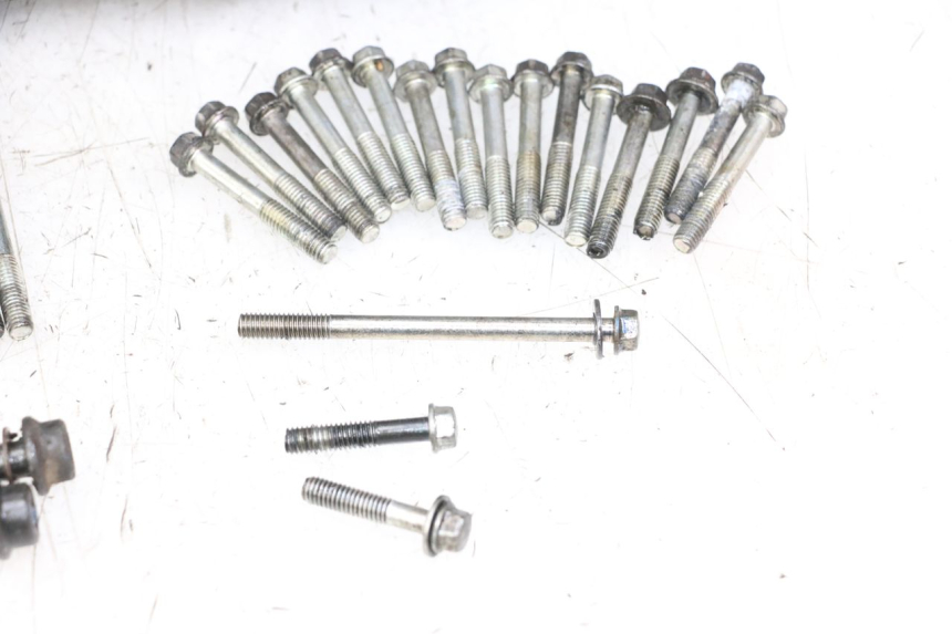 photo de CARTER BAS MOTEUR SUZUKI GSR 750 (2011 - 2017) - Vue rapprochée