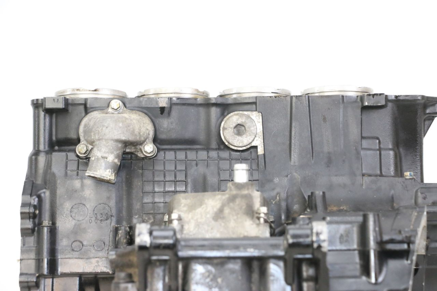 photo de CARTER BAS MOTEUR SUZUKI GSR 750 (2011 - 2017) - Points de fixation