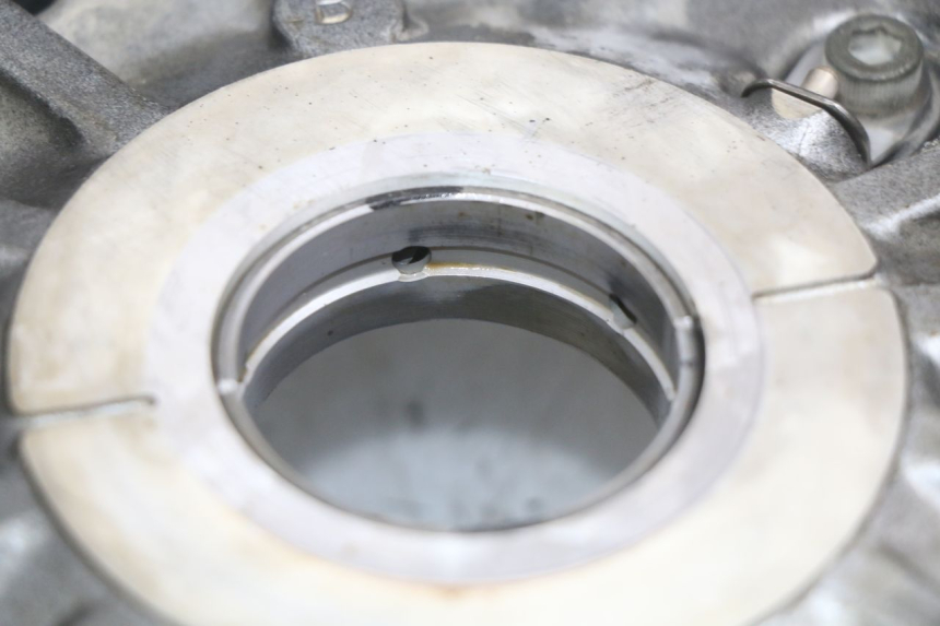 photo de CARTER BAS MOTEUR SUZUKI SV N 650 (1999 - 2002) - Vue rapprochée