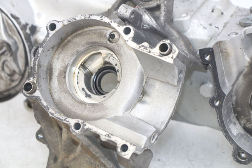 photo de CARTER BAS MOTEUR PEUGEOT SV 125 (1991 - 1994) - Zoom composants