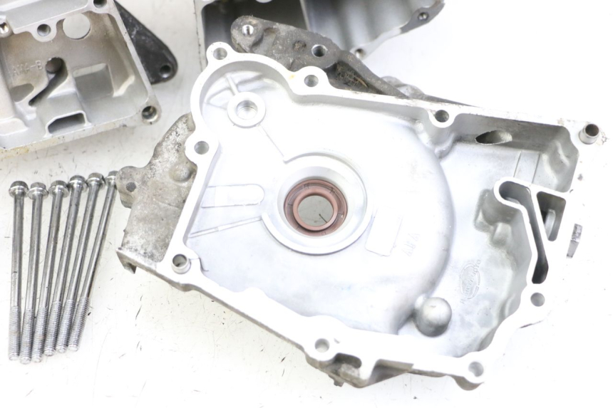 photo de CARTER BAS MOTEUR SYM ORBIT III 3 4T 50 (2018 - 2021) - Zoom qualité