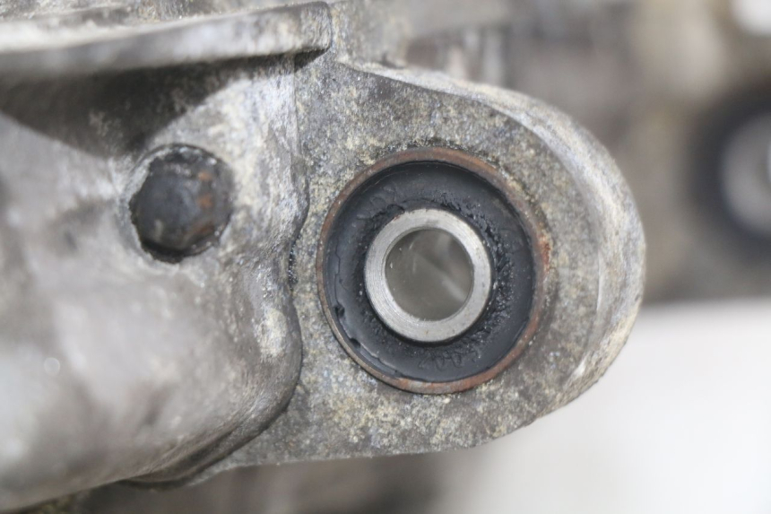 photo de CARTER BAS MOTEUR SYM SYMPHONY 125 (2009 - 2015) - Gros plan technique