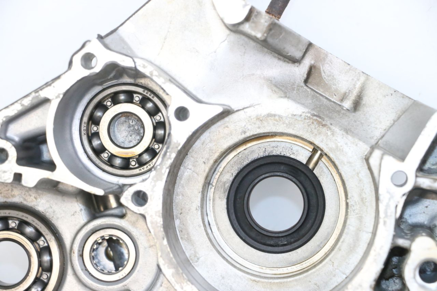 photo de CARTER BAS MOTEUR YAMAHA TDR DELTABOX 125 (1997 - 2003) - Zoom composants