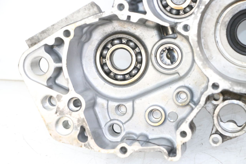 photo de CARTER BAS MOTEUR YAMAHA TDR DELTABOX 125 (1997 - 2003) - Vue rapprochée