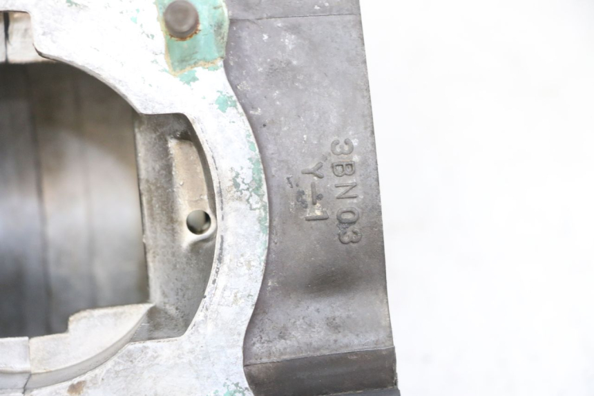 photo de CARTER BAS MOTEUR YAMAHA TDR DELTABOX 125 (1997 - 2003) - Autre angle de vue