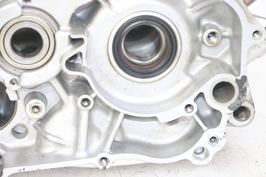 photo de CARTER BAS MOTEUR YAMAHA TDR DELTABOX 125 (1997 - 2003) - Focus structure