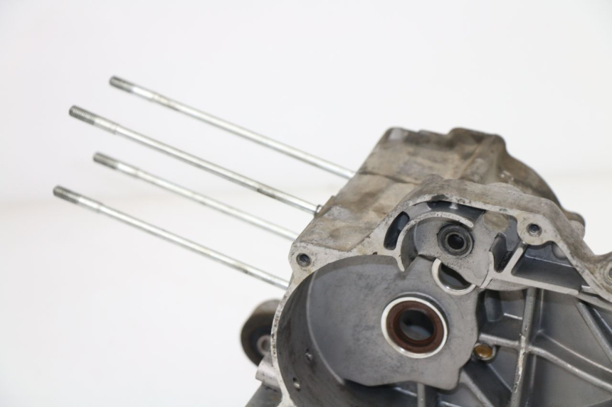 photo de CARTER BAS MOTEUR BAOTIAN TRAVEL SPIRIT 50 (2010 - 2012) - Zoom état d’usage