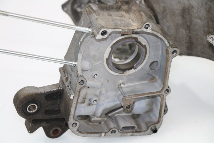 photo de CARTER BAS MOTEUR BAOTIAN TRAVEL SPIRIT 50 (2010 - 2012) - Marquages et références