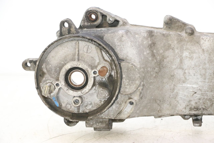 photo de CARTER BAS MOTEUR PEUGEOT TREKKER 50 (1995 - 2004) - Vue rapprochée