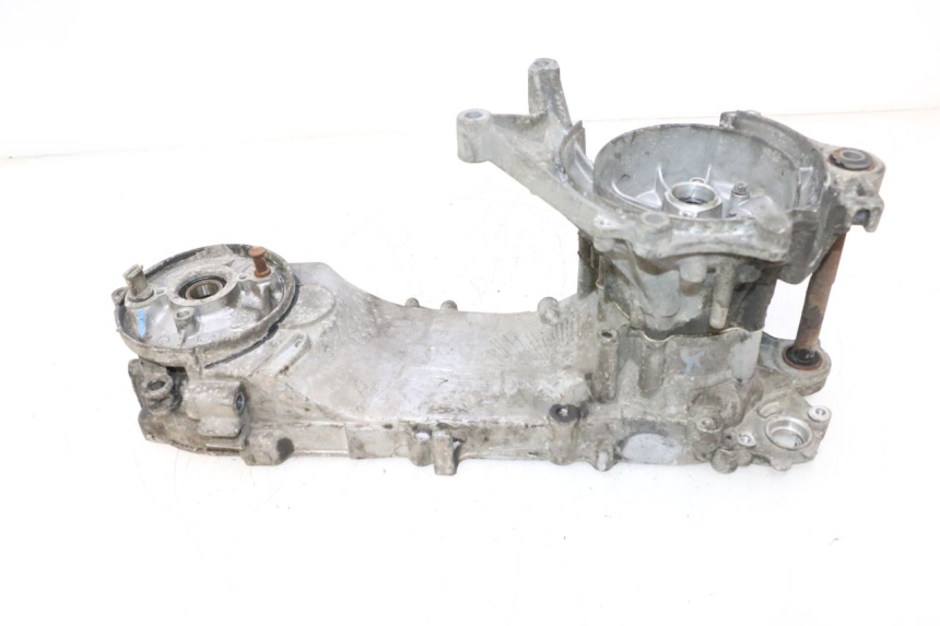 photo de CARTER BAS MOTEUR PEUGEOT TREKKER 50 (1995 - 2004) - Autre angle de vue