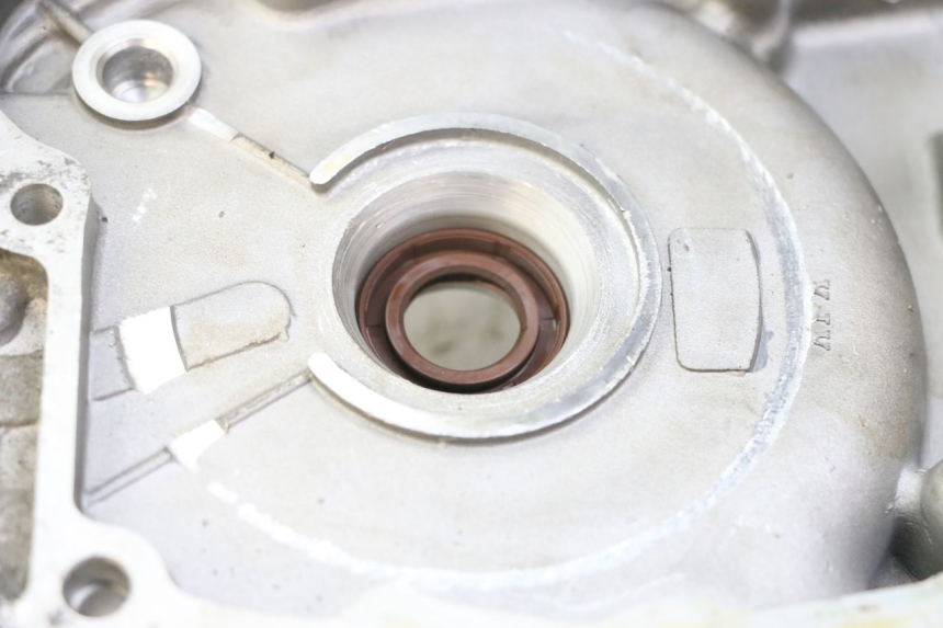 photo de CARTER BAS MOTEUR PEUGEOT TWEET 4T 50 (2018 - 2022) - Gros plan technique