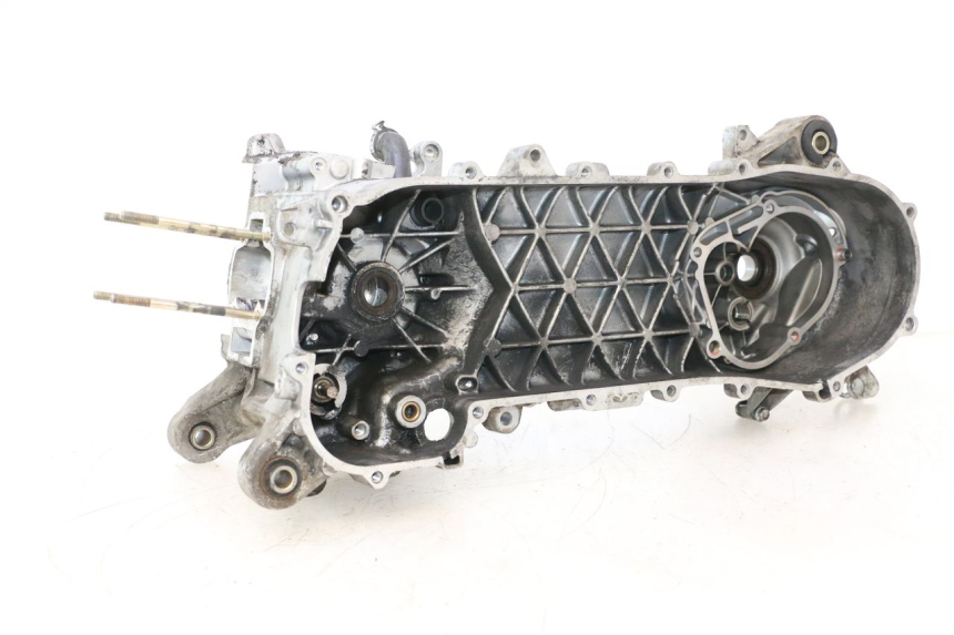 photo de CARTER BAS MOTEUR PIAGGIO TYPHOON 50 (2000 - 2009) - Gros plan technique