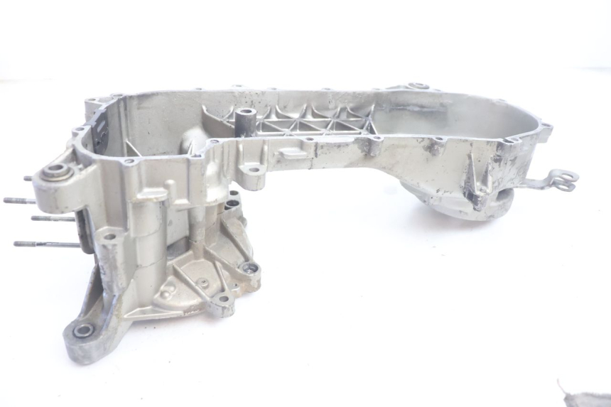 photo de CARTER BAS MOTEUR PIAGGIO TYPHOON 50 (1993 - 1999) - Focus structure
