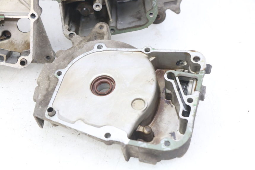 photo de CARTER BAS MOTEUR PEUGEOT V-CLIC VCLIC 50 (2007 - 2013) - Aperçu profil