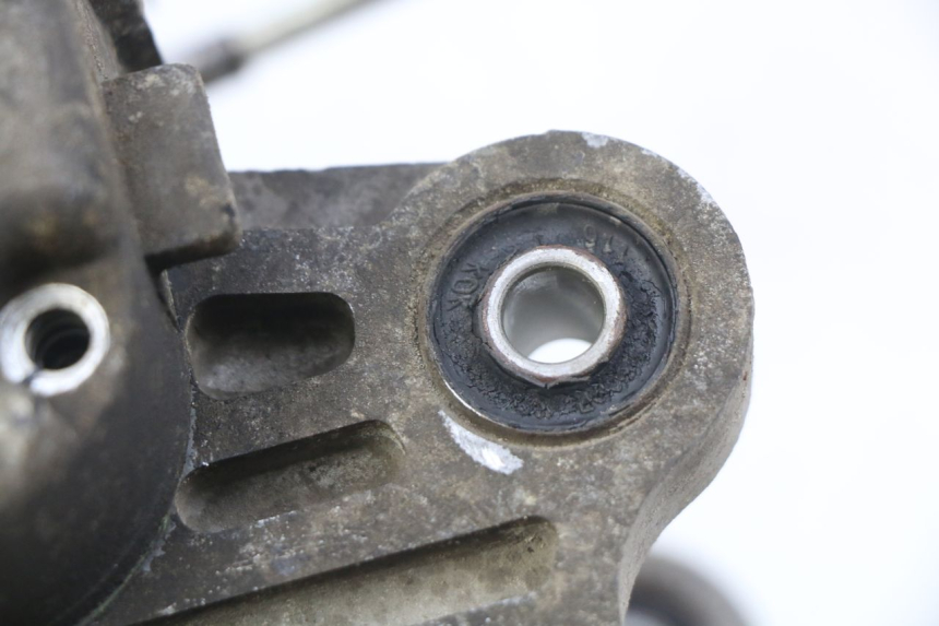 photo de CARTER BAS MOTEUR PEUGEOT V-CLIC VCLIC 50 (2007 - 2013) - Autre angle de vue