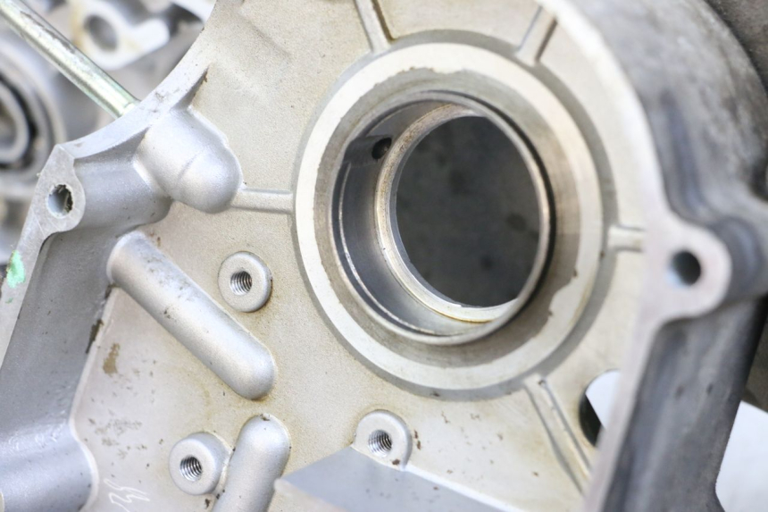 photo de CARTER BAS MOTEUR PEUGEOT V-CLIC VCLIC 50 (2007 - 2013) - Photo complémentaire