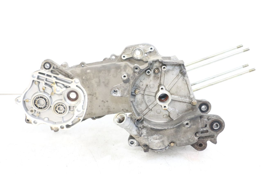 photo de CARTER BAS MOTEUR PEUGEOT V-CLIC VCLIC 50 (2007 - 2013) - État de surface