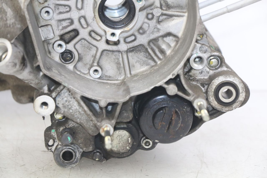 photo de CARTER BAS MOTEUR PIAGGIO VESPA GTS IGET ABS 125 (2017 - 2023) - Vue rapprochée