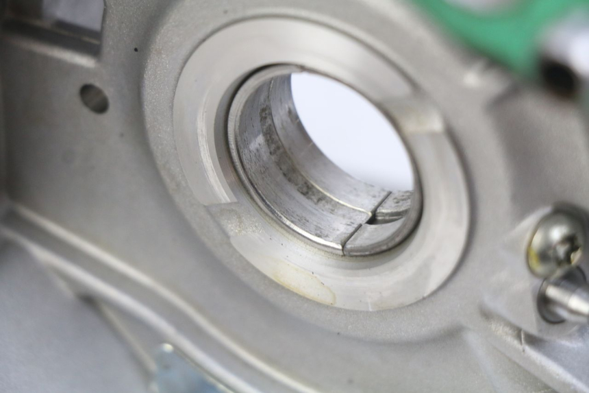 photo de CARTER BAS MOTEUR PIAGGIO VESPA GTS IGET ABS 125 (2017 - 2023) - Zoom qualité