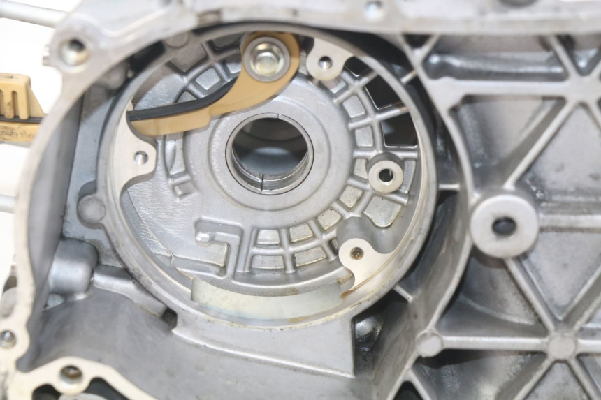 photo de CARTER BAS MOTEUR PIAGGIO VESPA GTS IGET ABS 125 (2017 - 2023) - Pièce contrôlée