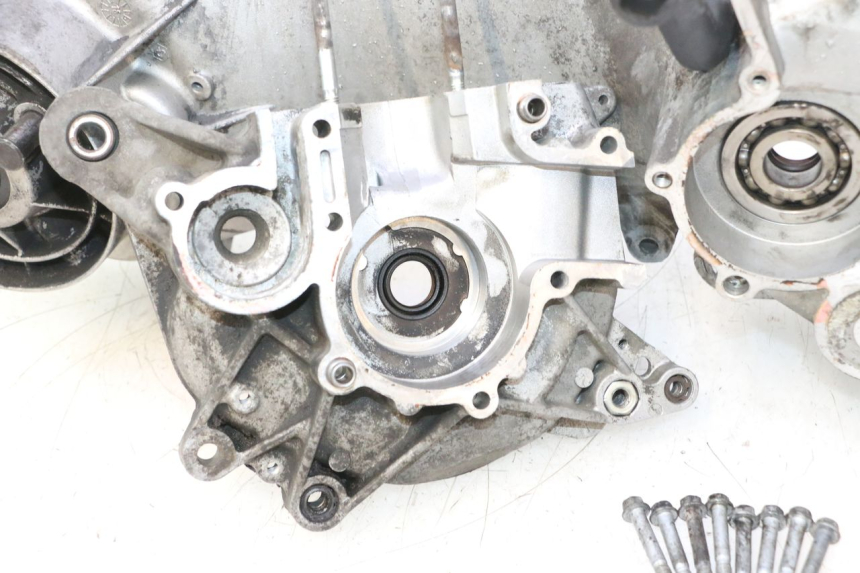 photo de CARTER BAS MOTEUR PIAGGIO VESPA PRIMAVERA 2T 50 (2013 - 2018) - Détail de la pièce