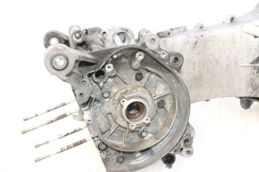 photo de CARTER BAS MOTEUR PIAGGIO VESPA PRIMAVERA 2T 50 (2013 - 2018) - Zoom état d’usage