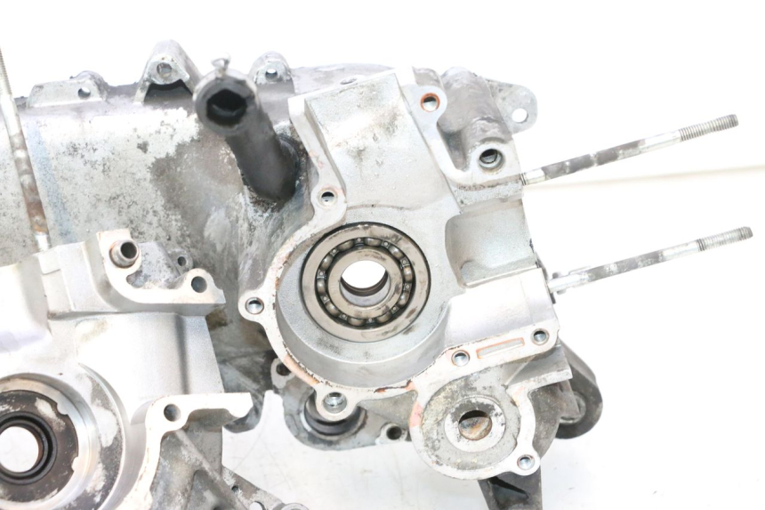photo de CARTER BAS MOTEUR PIAGGIO VESPA PRIMAVERA 2T 50 (2013 - 2018) - Autre angle de vue
