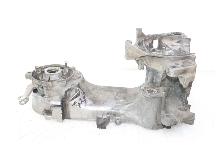 photo de CARTER BAS MOTEUR PEUGEOT VIVACITY NEW 2T 50 (2008 - 2017) - Gros plan technique