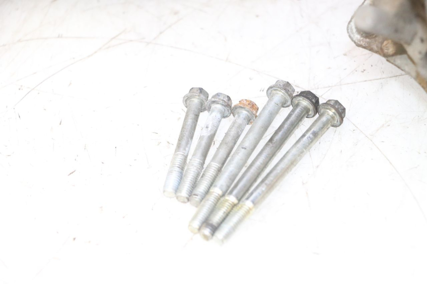 photo de CARTER BAS MOTEUR PEUGEOT VIVACITY 50 (1998 - 2003) - Vue rapprochée